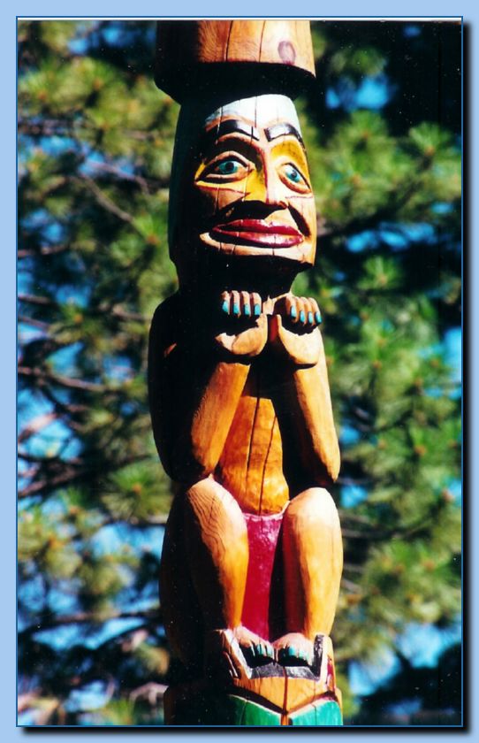 2 093 Totem Traditional Archive 015